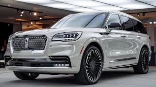 quot2025 Lincoln Navigator Review The King of Luxury SUVsquot [upl. by Eillit]