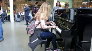 Enikő  Mary Poppins on piano  St Pancras London 2016 07 12 [upl. by Fleece]