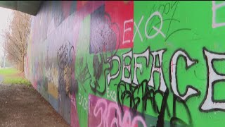 City crews begin cleaning up graffiti along Atlanta Beltline [upl. by Lalo]