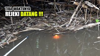 Salah dugaan Kukira ikan kecil yang makan umpan mancingku SG252 [upl. by Etteiram]