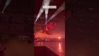 Sfera Ebbasta Scortato Durante il Concerto a San Siro x2vr sferaebbasta sansiro [upl. by Acissev]