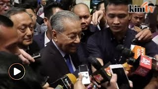 Dont push them Mahathir tells bodyguard [upl. by Sucramraj836]