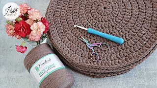 How to crochet a flat circle  Round Placemat I Crochet in the round  Beginner Friendly Crochet [upl. by Idoux303]