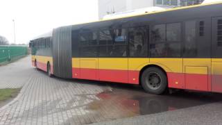 Przegubowy autobus 187 zawraca na ul Ryżowej  da się Da się Co by się miało nie dać [upl. by Sikram]