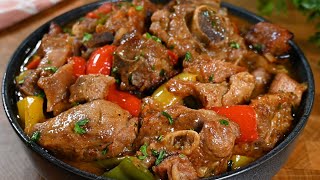 طاجن اللحم بالبصل المحمر والفلفل طبخة مميزة جربوها😋 Meat tajine with caramelized onions and peppers [upl. by Gabor623]