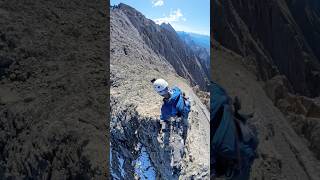 Mount Evan Thomas west ridge becomes narrower [upl. by Barnes999]