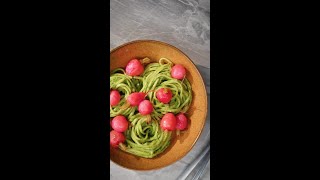 Pasta pesto recept met gebakken radijsjes  Shorts [upl. by Enimaj85]