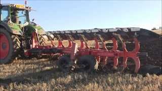 Fendt 724 tractor and Gregoire Besson 6 furrow plough  Grampian Supermatch 2014 [upl. by Adranoel]