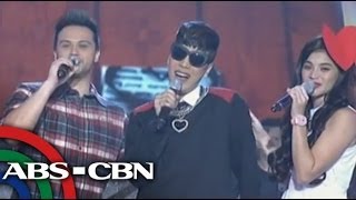 Its Showtime Vice Ganda jokes about CedricDeniece kiss [upl. by Wash]