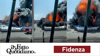 Incendio a Fidenza le immagini del rogo sono impressionanti crollano le pareti del capannone [upl. by Koh]