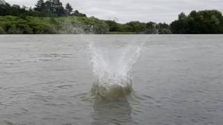 Rock Water Splash  Slow Motion  Tuakau andremamp [upl. by Eihcir685]