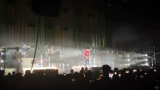 Arctic Monkeys jamming 25 or 6 to 4like before song Live at Zorlu PSM İstanbul  10082022 [upl. by Amethyst]