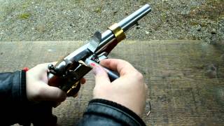 chargement et tir avec pistolet Pedersoli An XIII [upl. by Pomfrey499]