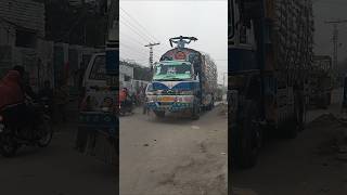 Full loaded HINO truck Power larka kya kar raha h wao [upl. by Esom]