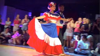 BAILE MERENGUE FOLKLORICO Edwin y Dakhóta [upl. by Elrae154]