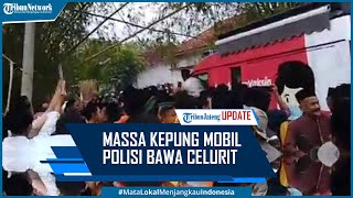 Viral Massa Bawa Celurit Kepung Mobil Polisi yang Datangi Ponpes di Madura [upl. by Wiese]