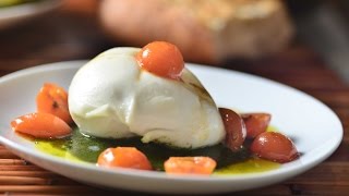 Botana de Burrata con pesto de albahaca y tomates rostizados [upl. by Eineeuq]