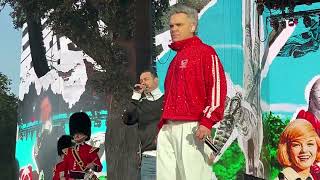 Robbie Williams  BST Hyde Park 2024  singing Parklife with Danny Dyer [upl. by Vicki]