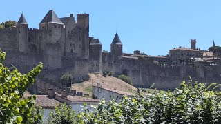 Petite visite de la Cité de Carcassonne entre les deux remparts [upl. by Clower]