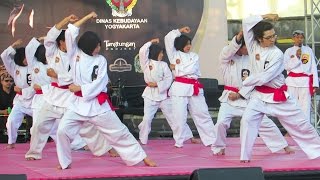 Pencak Silat Perisai Diri Menunjukkan Metode Khas Belajar Silat  PENCAK 4 JAM Demo Jurus [upl. by Pudendas]