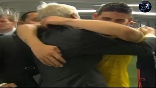 Pekerman abrazando a sus jugadores tras derrotar a Uruguay [upl. by Awra230]