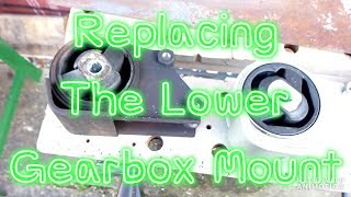 Replacing The Lower Engine  Gearbox Mount Talbot Express Highlander MK2 [upl. by Notyep]