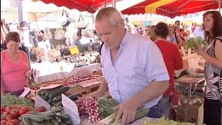 SaintTropez le jackpot des marchés de Provence [upl. by Earehs]