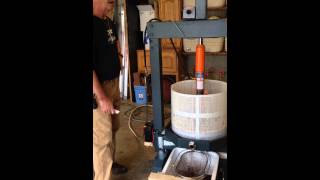 DIY AirHydraulic Wine Press at Three Tree Cellars with Vacuum Pumping [upl. by Eadahs815]