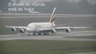 NO POUSO O GIGANTESCO A380 SECOU A PISTA DO AEROPORTO INTERNACIONAL DE GUARULHOS  SÃO PAULO [upl. by Outlaw]