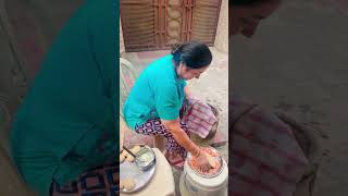 Pyaaz Ki Roti😋😍youtubeshorts shorts trending viralvideo mom tandoori [upl. by Adnohsek]