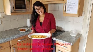 De Indonesische keuken Maureen Sambal goreng udanggarnalen [upl. by Tsirc977]