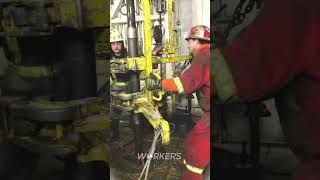 FLOORMEN FITTING PIPES welding rigger rigwelder rig oilandgas weldingcareer welder ridgid [upl. by Akerahs679]