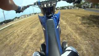 Yz 125 Practice Wheelies  Crash [upl. by Nathalie]