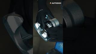 Conseil pratique  comment installer un piston de frein rapidement et facilement  AUTODOC shorts [upl. by Midas]