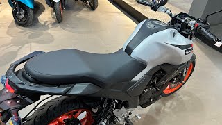 All New 2024 Yamaha FZS Version 40 Detailed Review  On Road price New Changes Features Colour [upl. by Samanthia902]