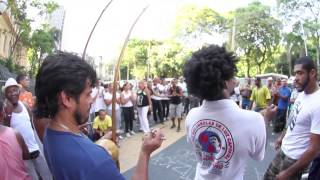 Auetu A Capoeira Angola No Fio Da Navalha [upl. by Enirtak]