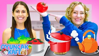 Oyuncak Kafe videosu Play Doh hamurundan soğuk çorba pizza ve kurabiye yapımı [upl. by Romeo]