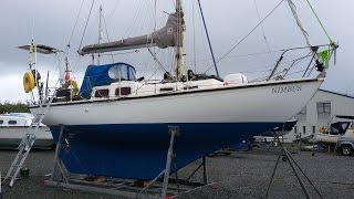 Sailing self steering and spinnakers on a long keel Halcyon 27 [upl. by Yluj]