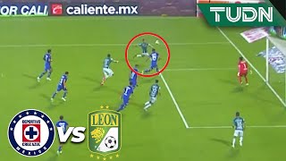 ¡Qué trallazo Chapito casi empata  Cruz Azul 10 León  Guard1anes 2020 Liga MX J3  TUDN [upl. by Edythe164]