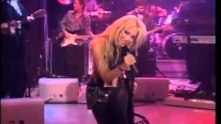 Shakira Whenever Wherever Live Mad Tv [upl. by Dranel790]