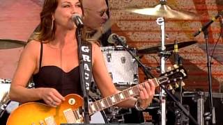 Gretchen Wilson  Theres A Place In The Whiskey Live at Farm Aid 2009 [upl. by Nyrtak]