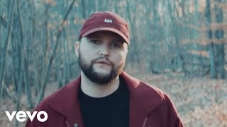 Quinn XCII  Flare Guns ft Chelsea Cutler Official Video [upl. by Qifar]