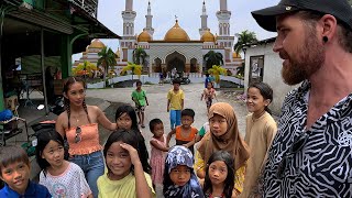 This is What Happens When You Enter a Muslim Village in The Philippines 🇵🇭 [upl. by Sunev470]