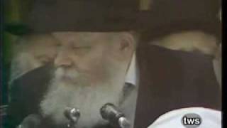 Niggun with the Rebbe Lekatchila Ariber [upl. by Lleuqar254]