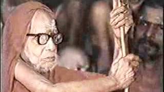 A rare video of Sri Chandrasekharendra Saraswathy Swamigal the Paramacharyal of Kanchi Matham [upl. by Terrie]