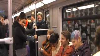 Lachen in der UBahn  official [upl. by Anoblav622]