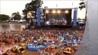 Alan Jackson  Little Bitty   Live Concert [upl. by Apollo]