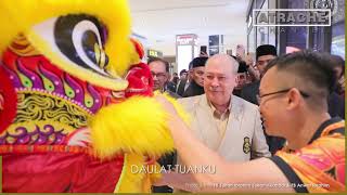 DAULAT TUANKU YDP AGONG SANTAI MINUM PETANG BERSAMA PM di Pavilion KL Usai sesi sembah maklum [upl. by Eselehs412]