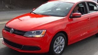 Car Tech  2014 Volkswagen Jetta SE [upl. by Edgell]