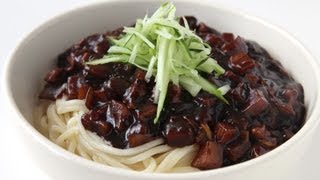 Noodles with blackbean sauce Jjajangmyeon 짜장면 [upl. by Luapnaes]